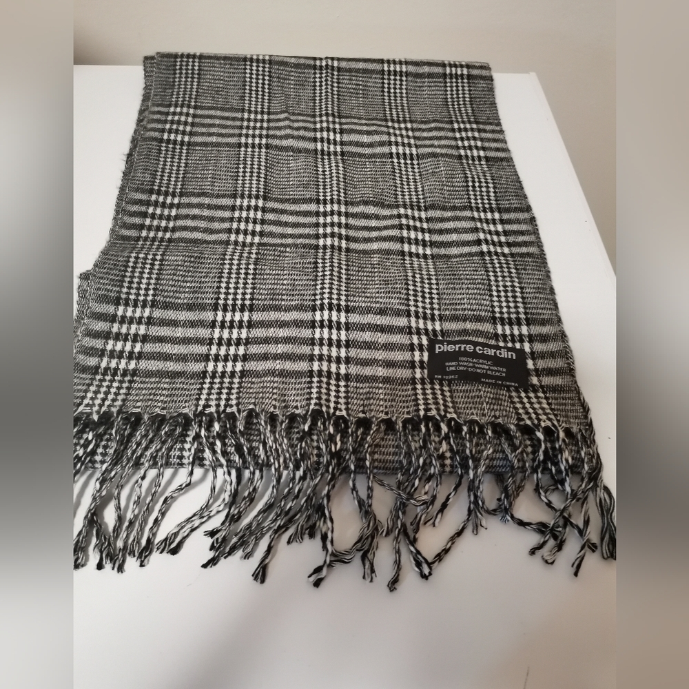 Pierre Cardin Scarf Women's Vintage Designer - Picture 1 of 4